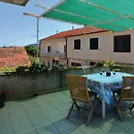 Stunning Apartment In Stari Grad With Wifi