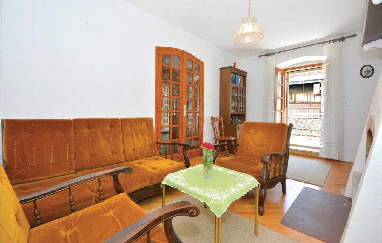 Apartman Stunning Apartment In Stari Grad With Wifi *