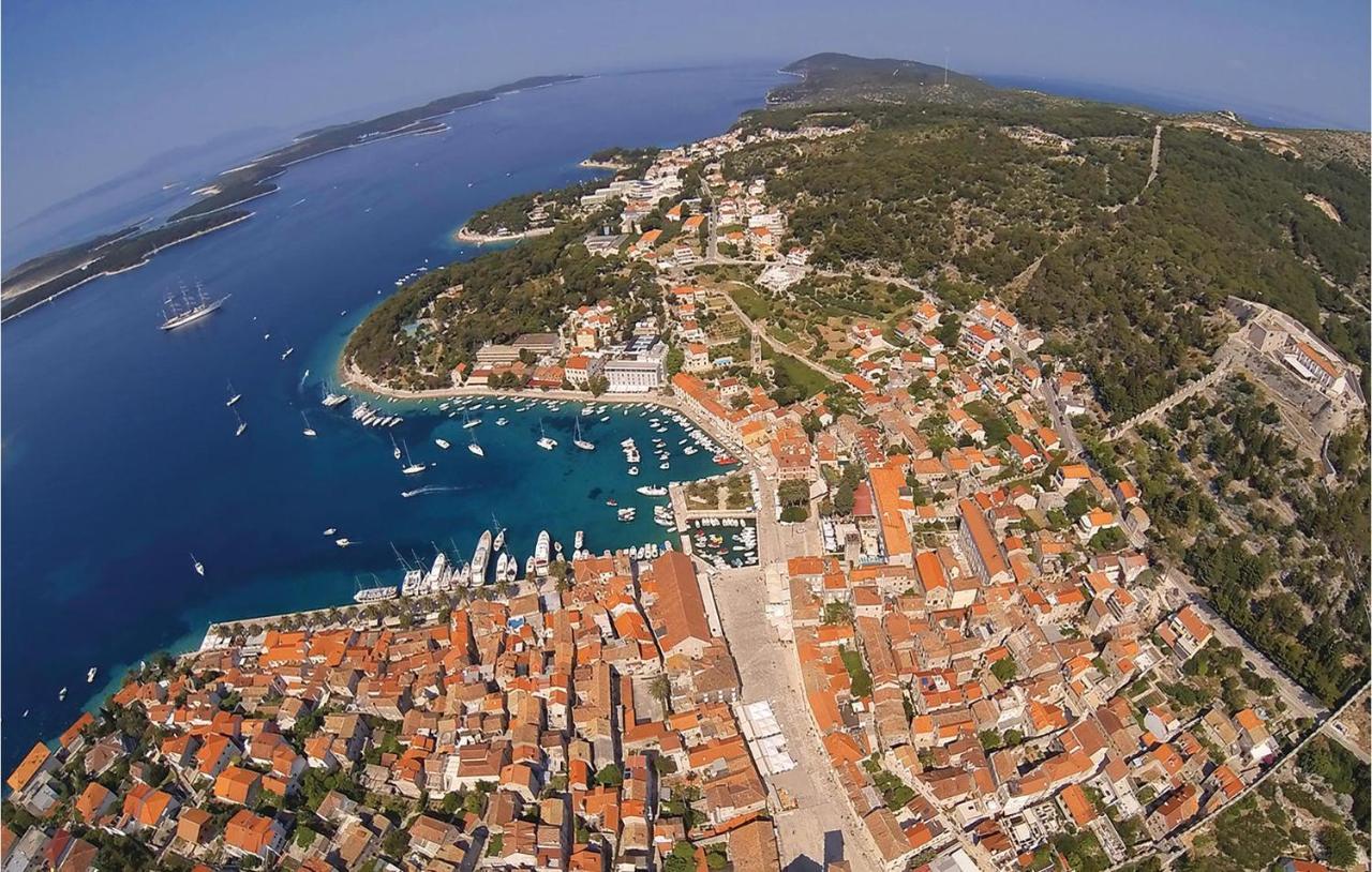 Apartman Stunning Apartment In Stari Grad With Wifi *